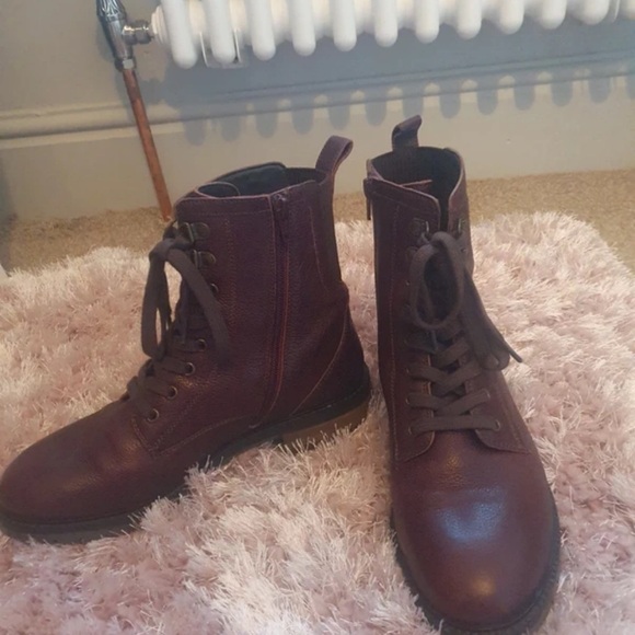 Women's Lace-Up Ankle Boots in Rich Brown - Picture 2 of 5